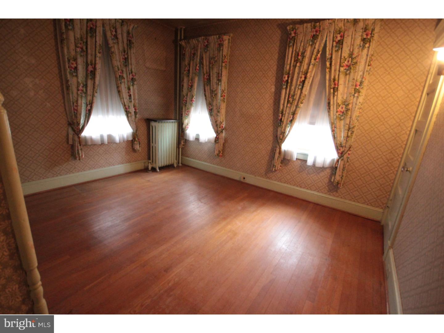 992 Lawrence Road Lawrenceville, NJ 08648 - Photo 11 of 25 Bedroom 3