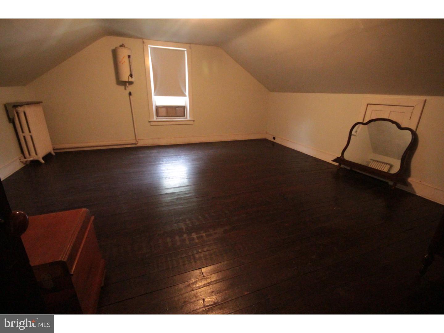 992 Lawrence Road Lawrenceville, NJ 08648 - Photo 13 of 25 Bedroom 5