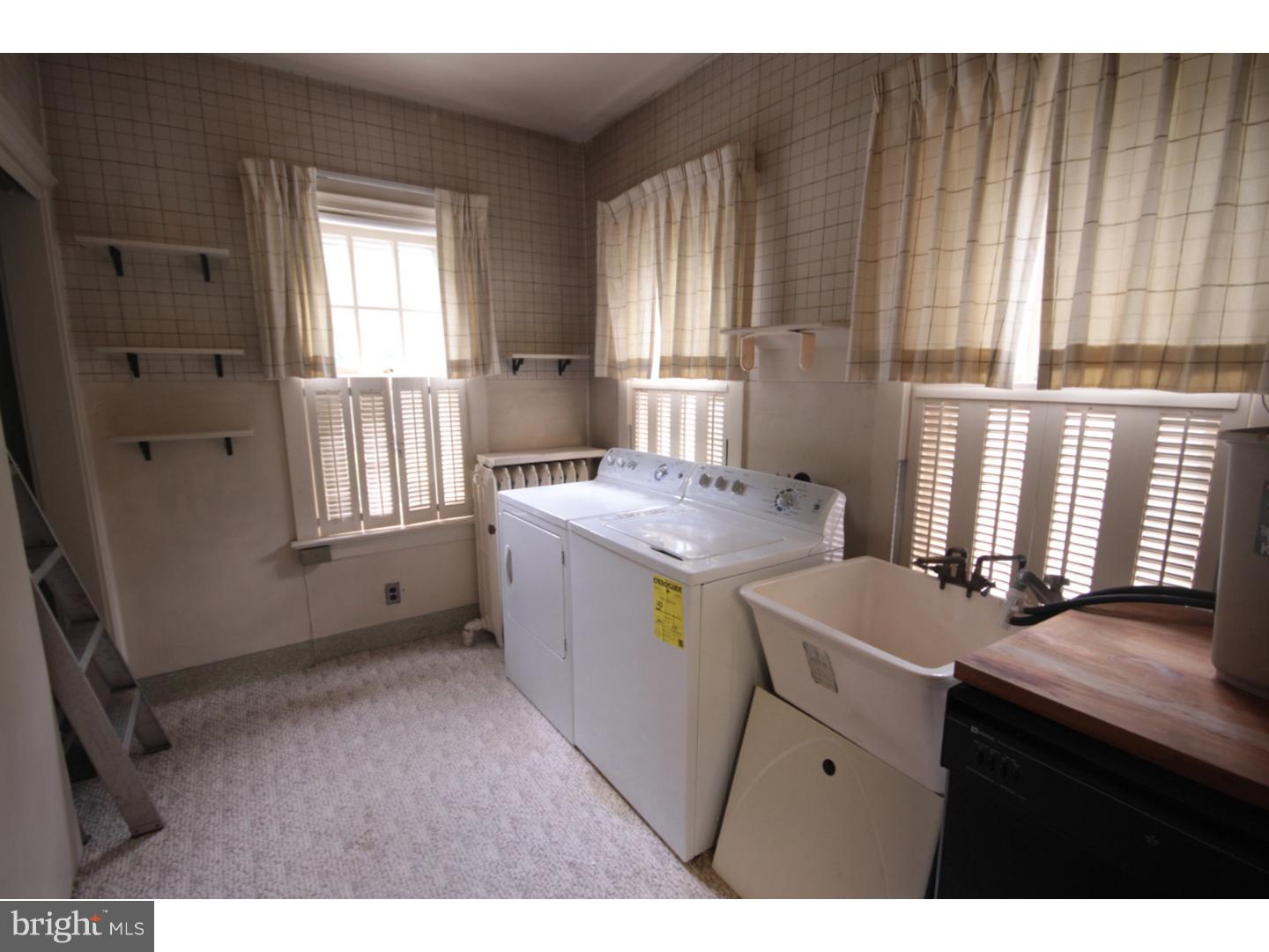 992 Lawrence Road Lawrenceville, NJ 08648 - Photo 16 of 25 Laundry Room