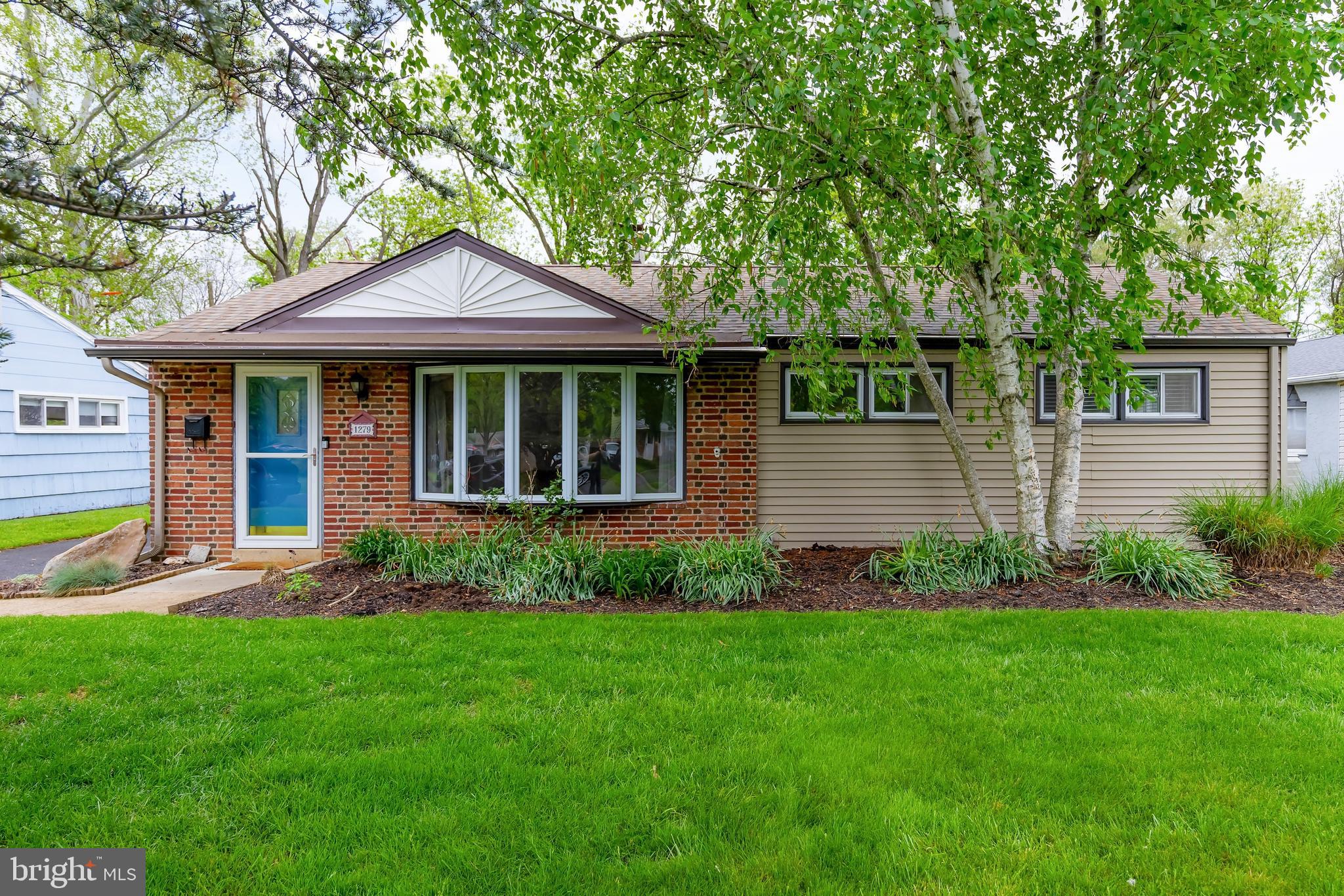 1279 Thomson Road Abington, PA 19001 - Photo 1 of 24 Gallery Image 1
