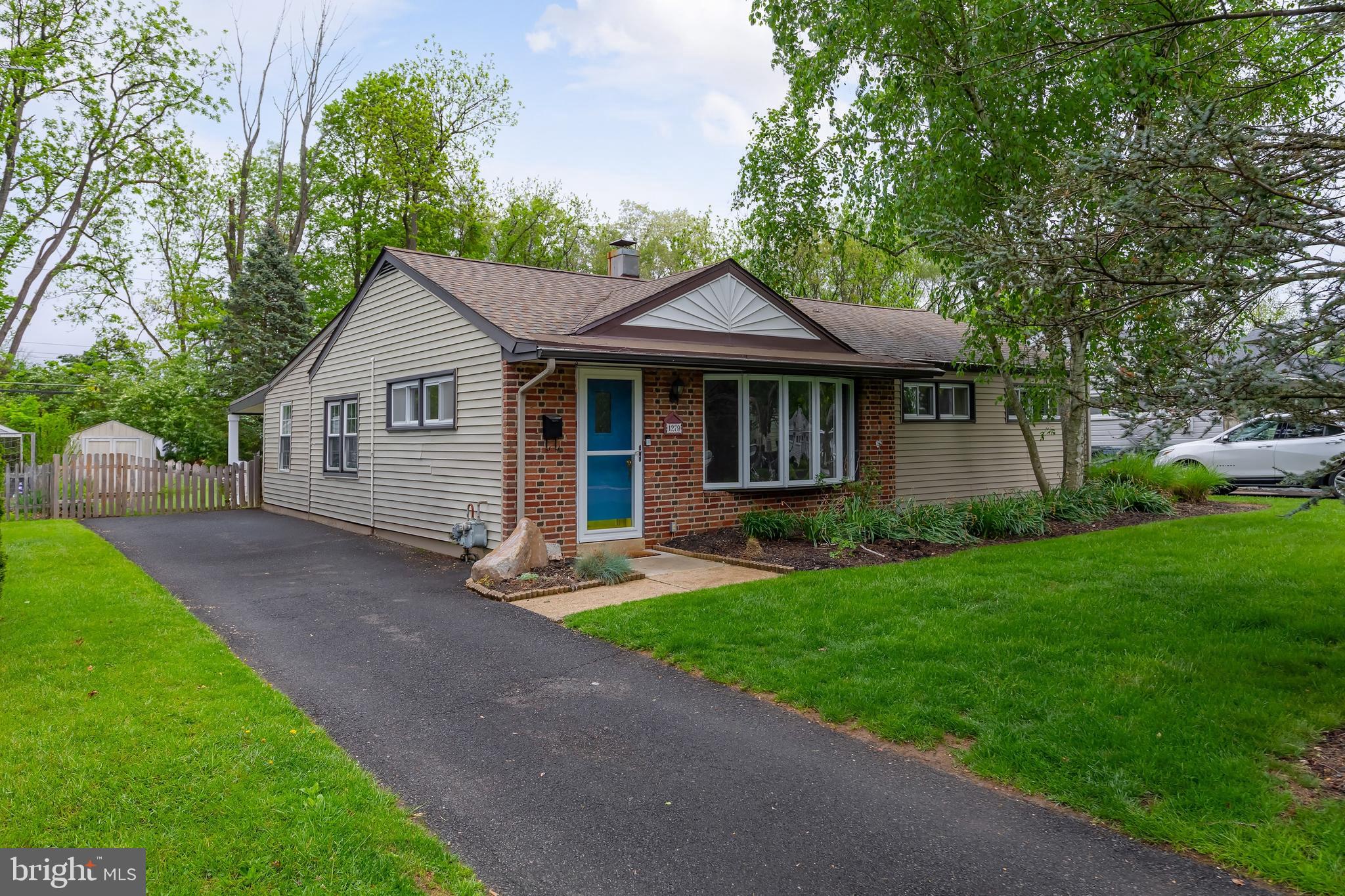 1279 Thomson Road Abington, PA 19001 - Photo 3 of 24 Gallery Image 3