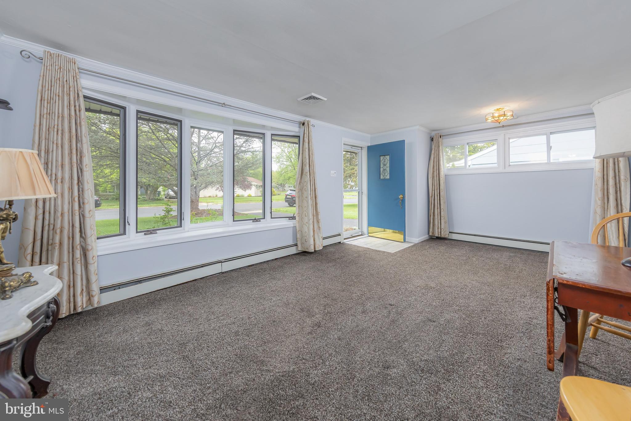1279 Thomson Road Abington, PA 19001 - Photo 4 of 24 Gallery Image 4