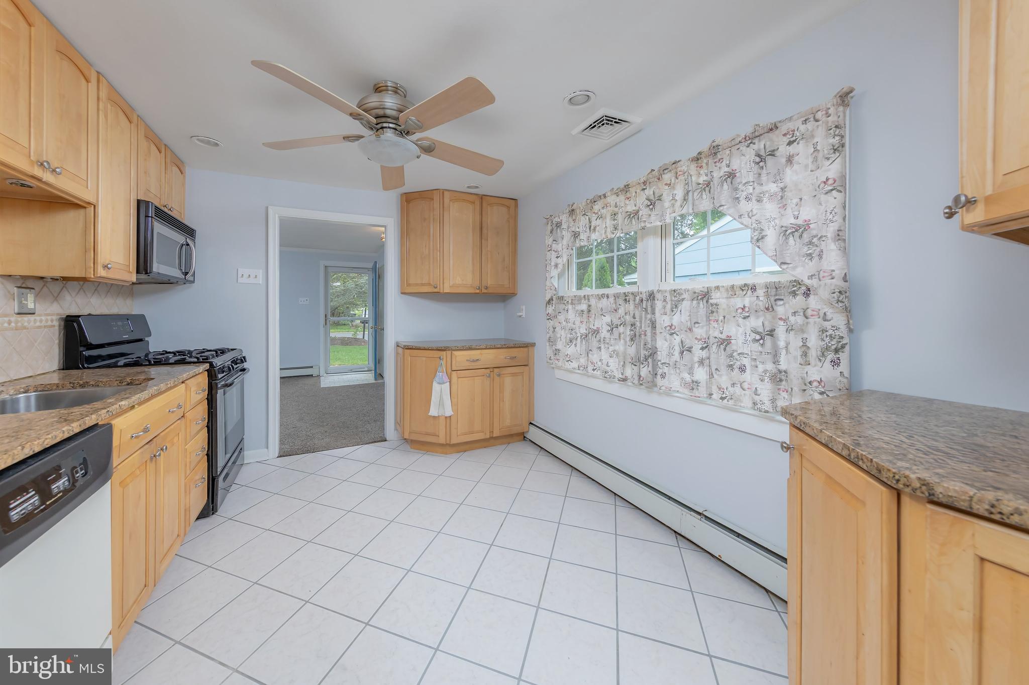 1279 Thomson Road Abington, PA 19001 - Photo 8 of 24 Gallery Image 8
