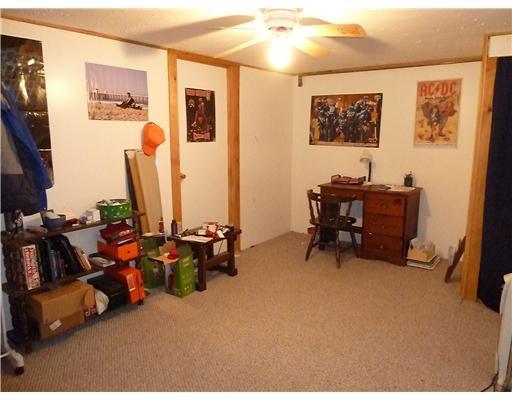 950 Richville Road Standish, ME 04084 - Photo 9 of 14 Den/Family/Great Room.