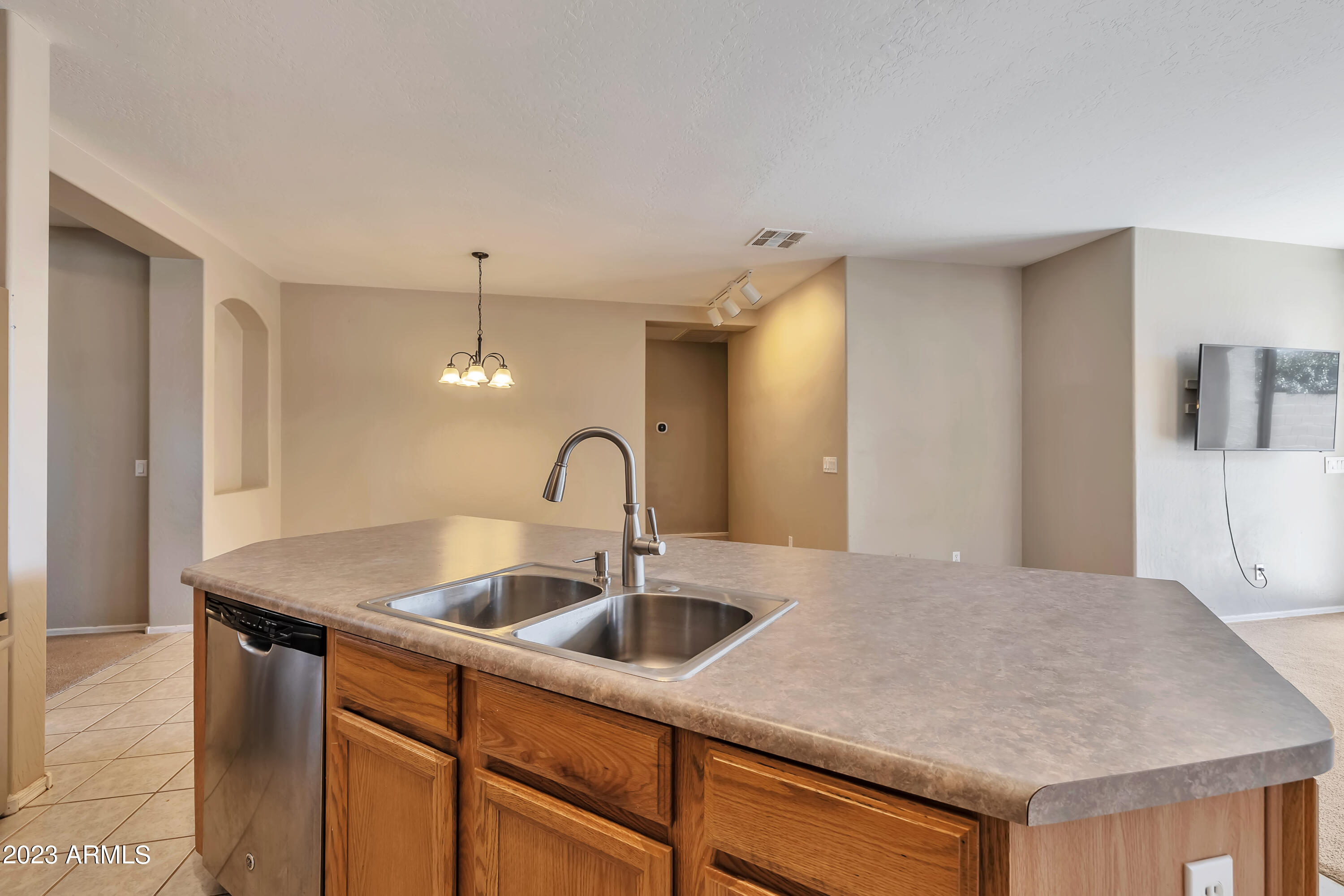 14987 West Bloomfield Road Surprise, AZ 85379 - Photo 6 of 18 QPT Photo - MAP_3858
