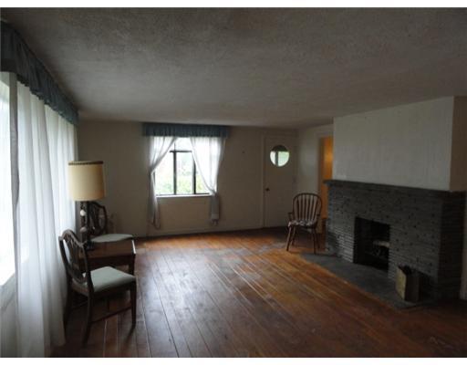 371 McKinney Road Wexford, PA 15090 - Photo 5 of 12 Living Room.