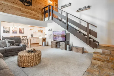 $799,000 | 150 Sierra Park Road, Unit 6, Mammoth Lakes, CA 93546