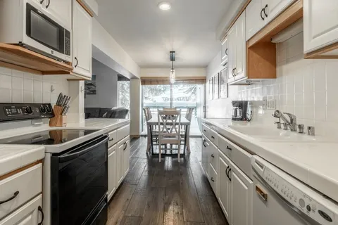 $799,000 | 150 Sierra Park Road, Unit 6, Mammoth Lakes, CA 93546