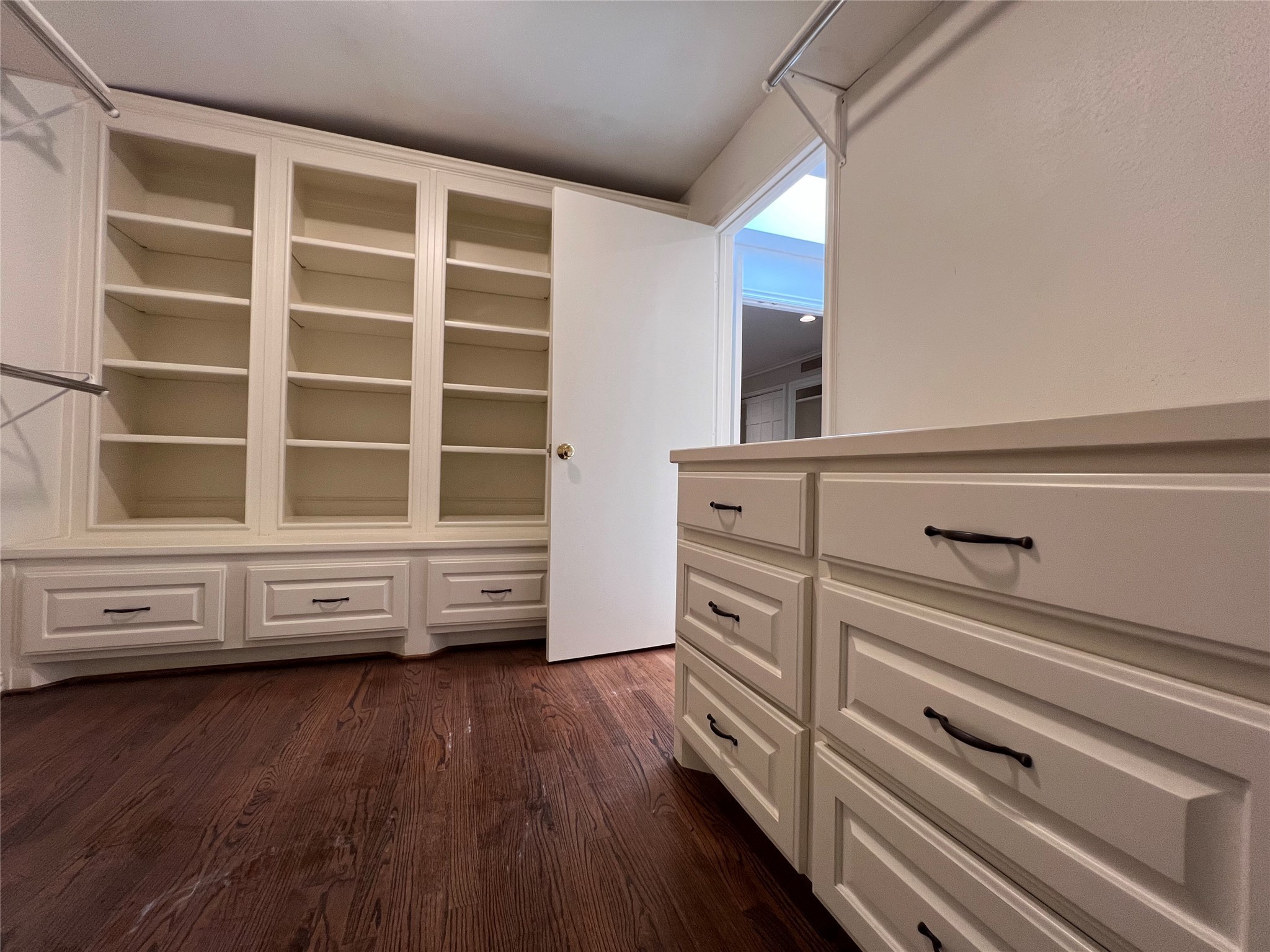 12502 Taylorcrest Road Houston, TX 77024 - Photo 17 of 28 Dream custom closets