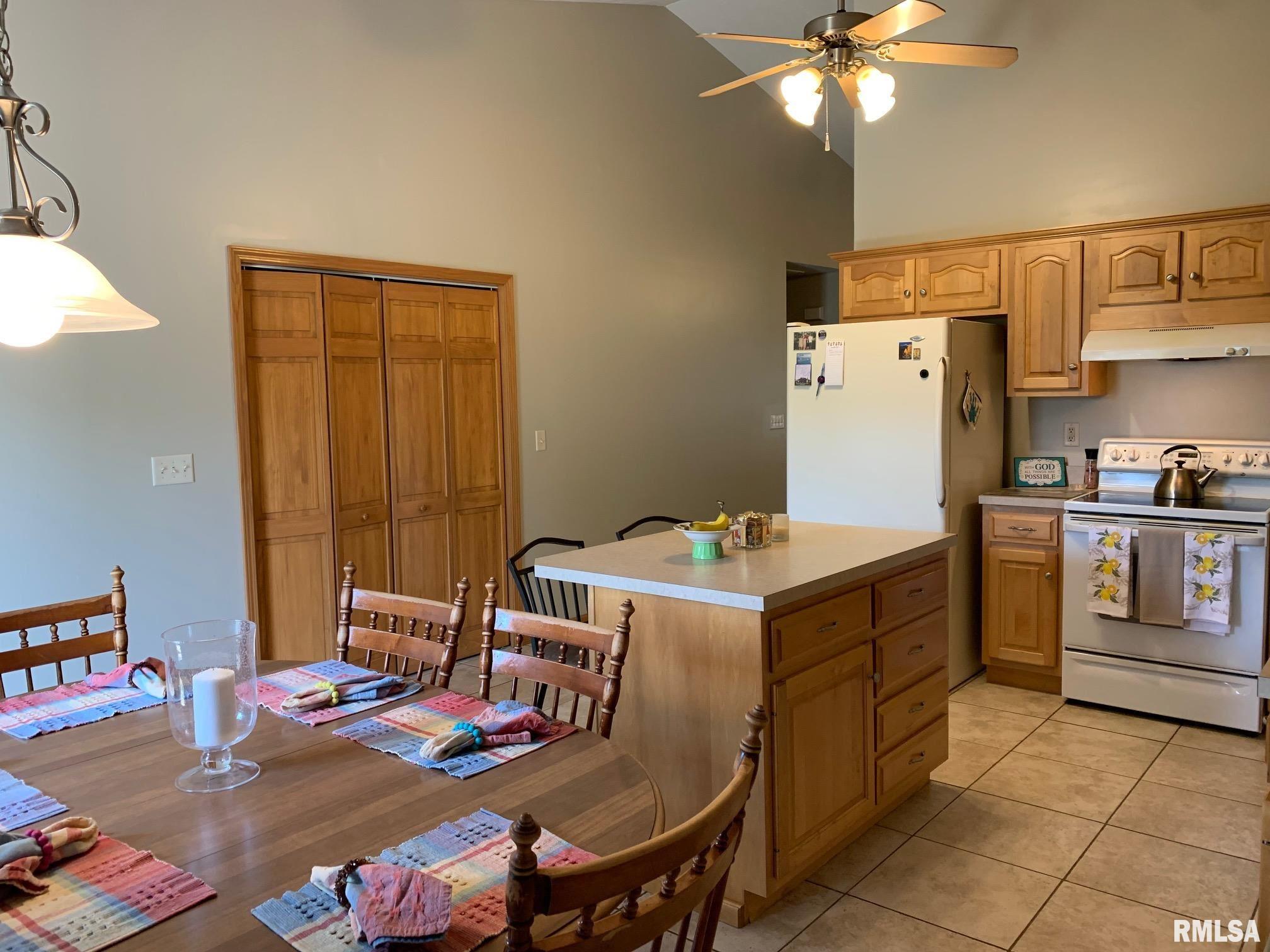 1706 Plover Road Springfield, IL 62711 - Photo 8 of 22 Gallery Image 8