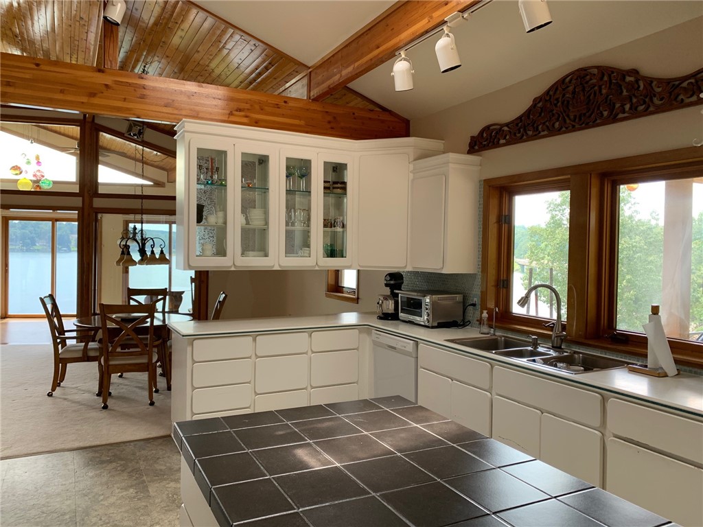 800 Keowee School Road Seneca, SC 29672 - Photo 13 of 39 kitchen