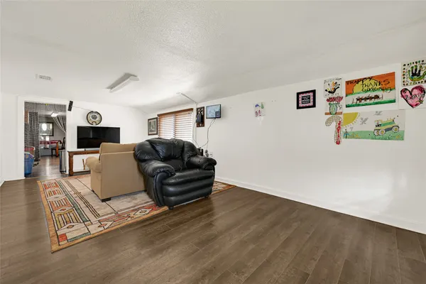 $185,000 | 17822 Garland Avenue, Boling, TX 77420