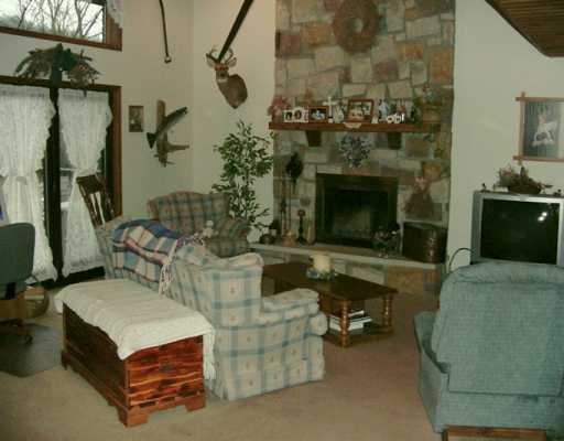 564 Pittsburgh Road Rochester, PA 15074 - Photo 2 of 7 Den/Family/Great Room.