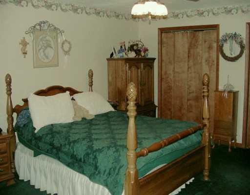 564 Pittsburgh Road Rochester, PA 15074 - Photo 5 of 7 Master Bedroom.