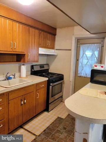 $185,000 | 118 Juliana Terrace, Darby, PA 19023