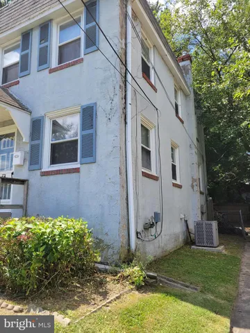 $185,000 | 118 Juliana Terrace, Darby, PA 19023