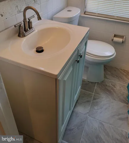 $185,000 | 118 Juliana Terrace, Darby, PA 19023