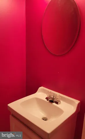 $185,000 | 118 Juliana Terrace, Darby, PA 19023