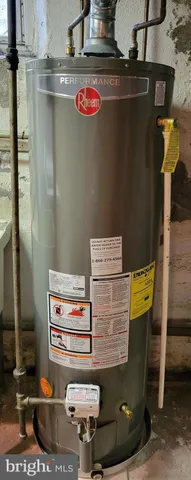 $185,000 | 118 Juliana Terrace, Darby, PA 19023