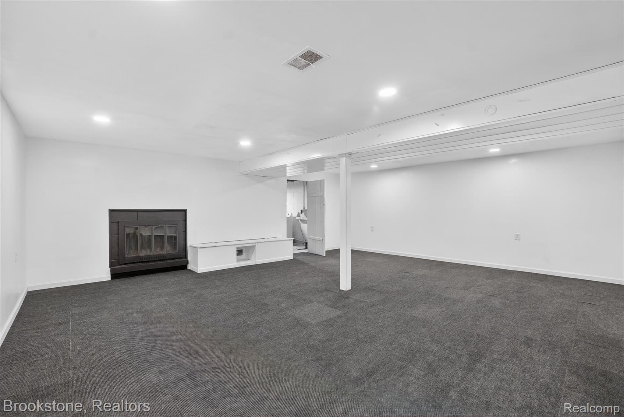 4547 Marlborough Road Okemos, MI 48864 - Photo 27 of 55 28-4547-Marlborough-Rd-WindowStill-Photography.jpg
