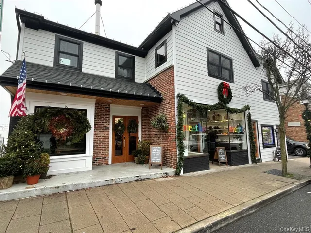 $2,350 | 116 East Main Street, Port Jefferson, NY 11777