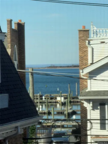 $2,350 | 116 East Main Street, Port Jefferson, NY 11777