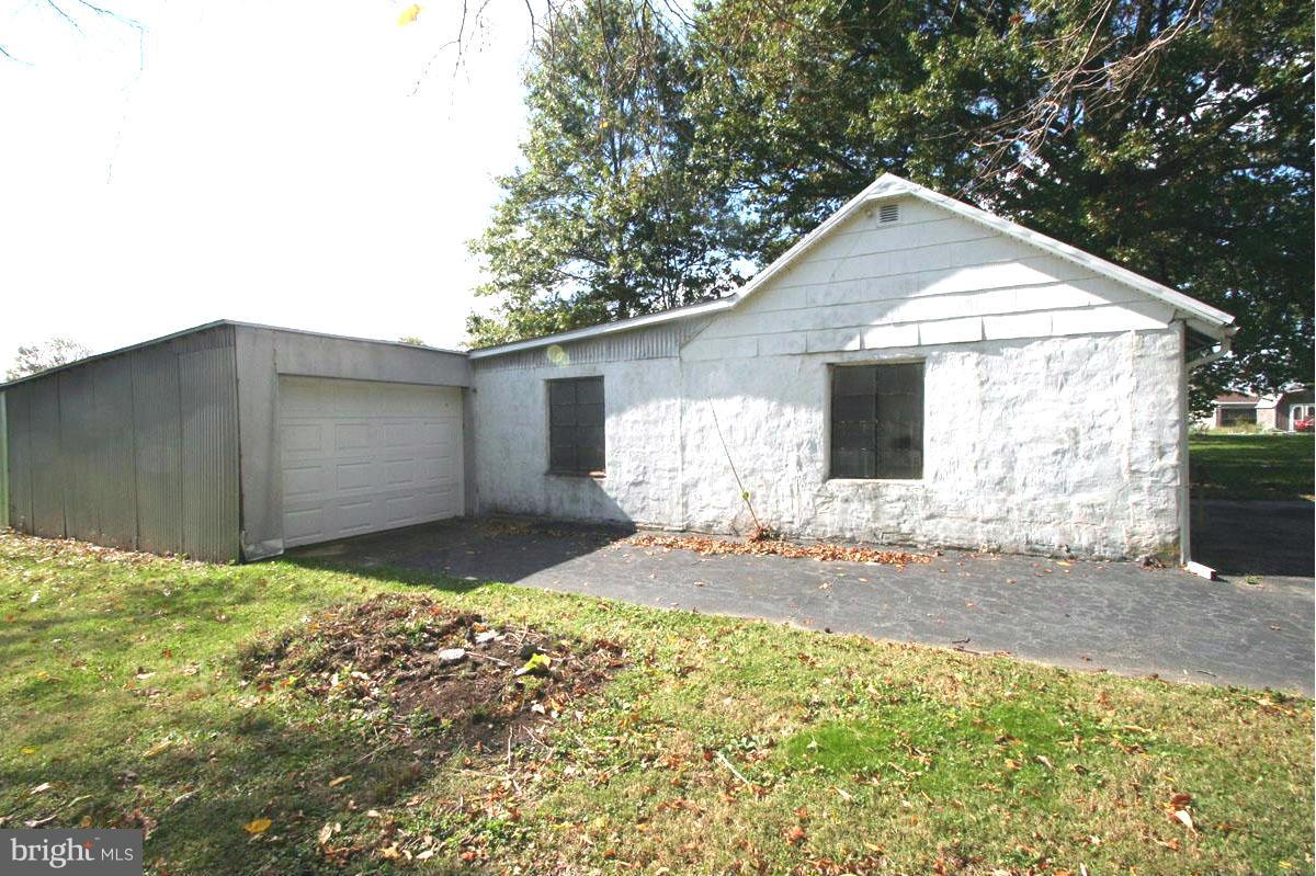 1604 Lynch Road Dundalk, MD 21222 - Photo 28 of 30 a house with yard