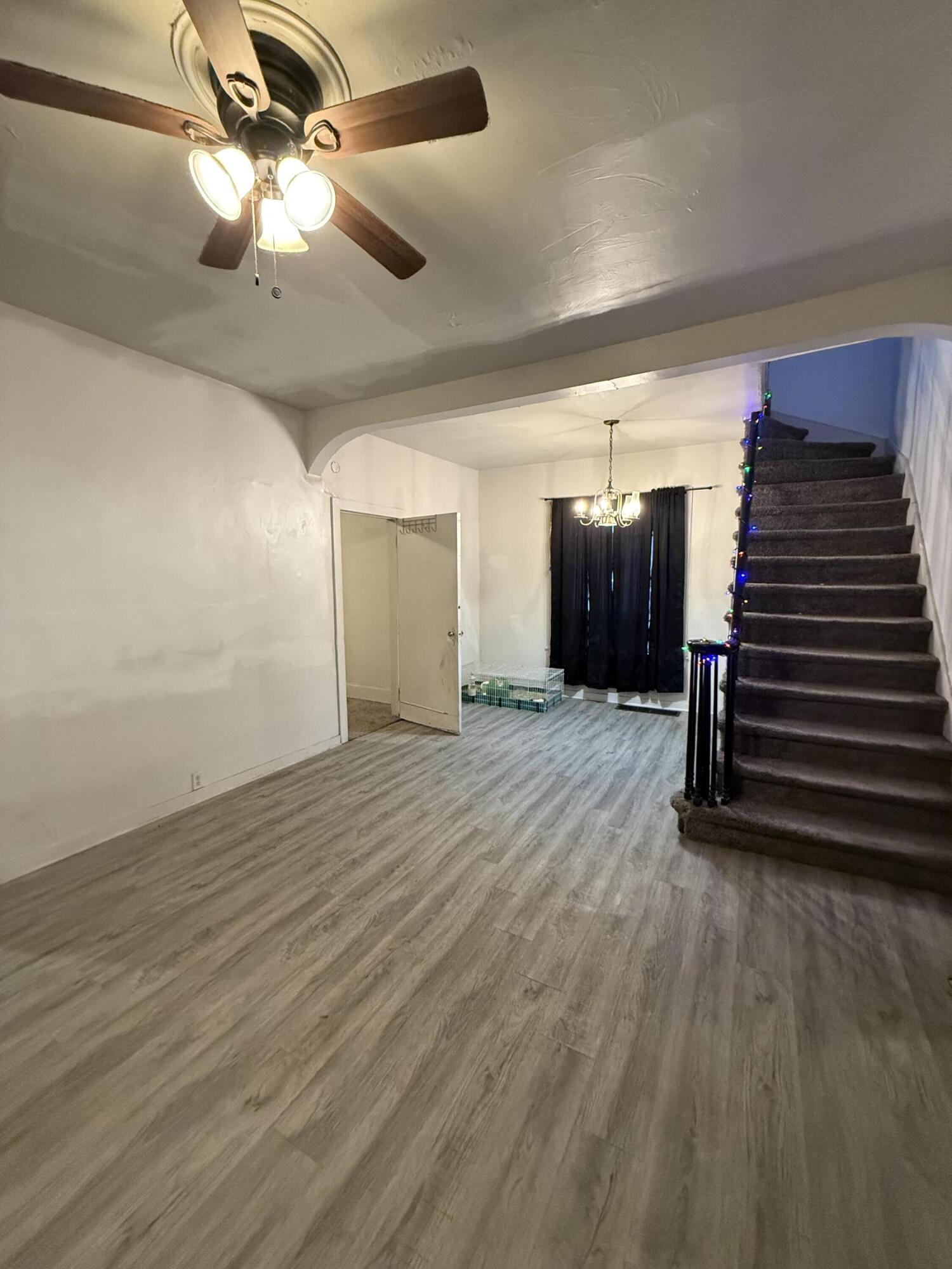 503 Orchard Avenue Muskegon, MI 49442 - Photo 4 of 14 IMG_3376