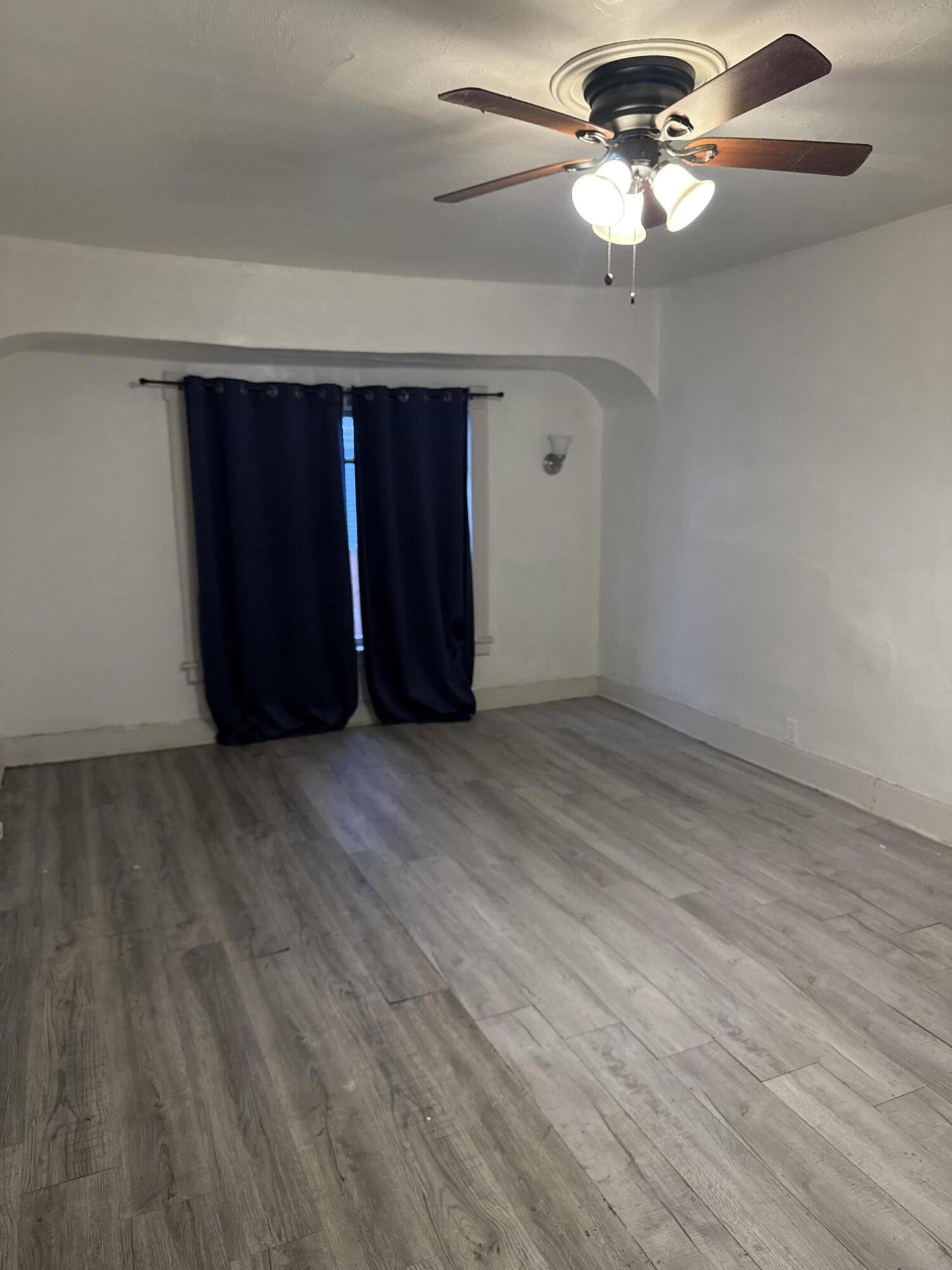 503 Orchard Avenue Muskegon, MI 49442 - Photo 7 of 14 IMG_3412