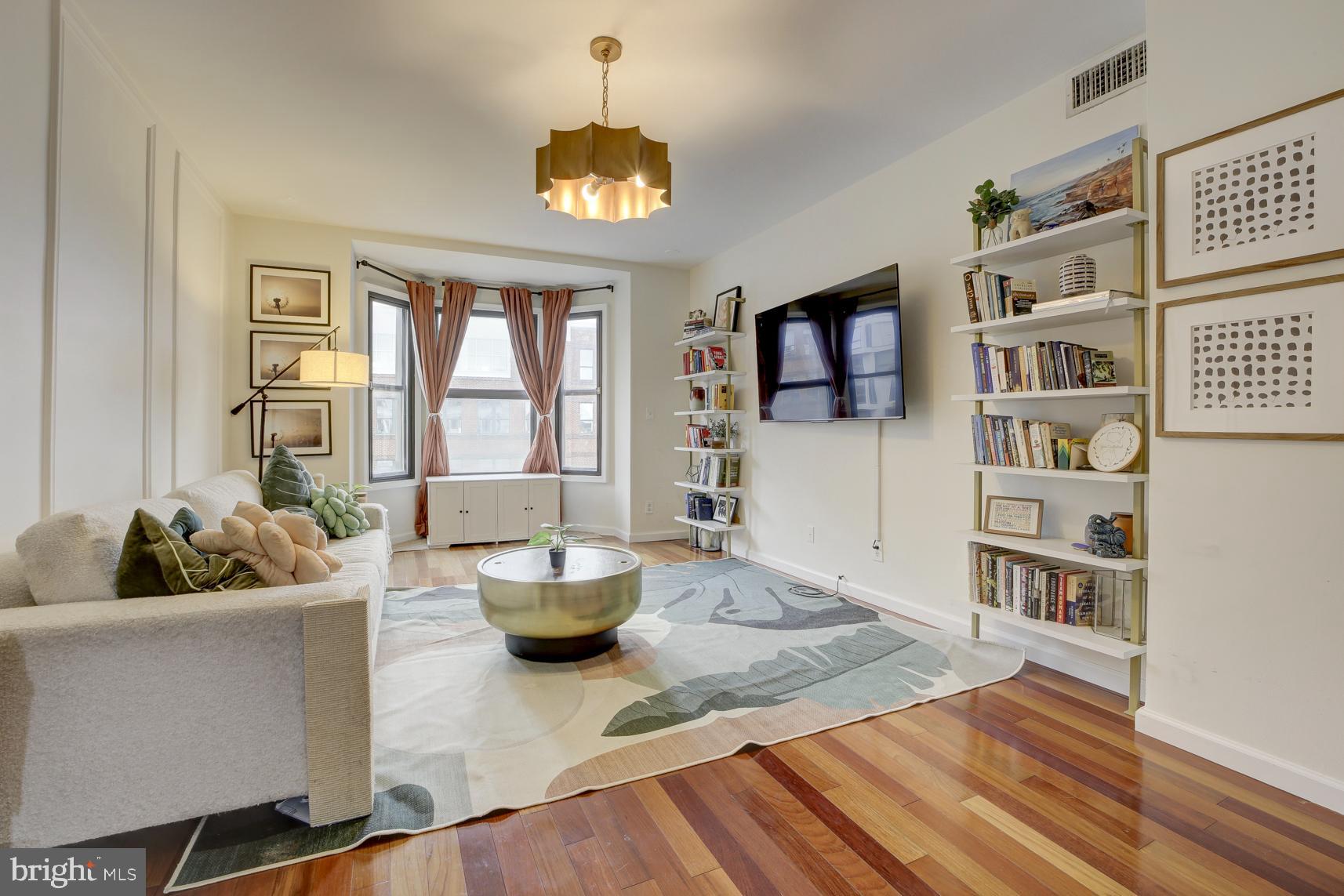 1669 Columbia Road Northwest, Unit 304 Washington, DC 20009 - Photo 5 of 19 Gallery Image 5