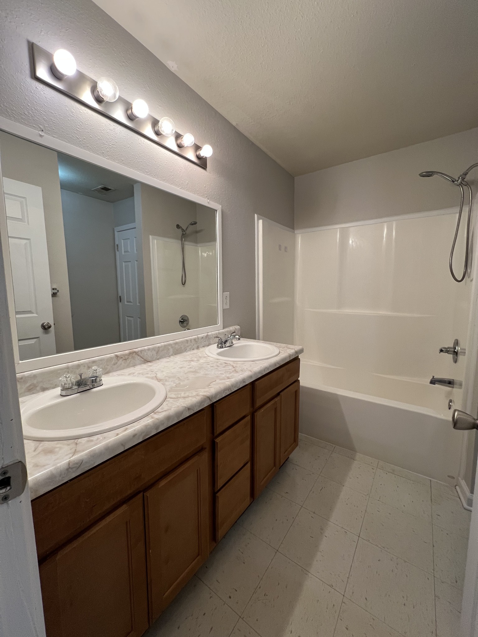9103 Pembroke Oak Grove Road, Unit E Oak Grove, KY 42262 - Photo 13 of 19
