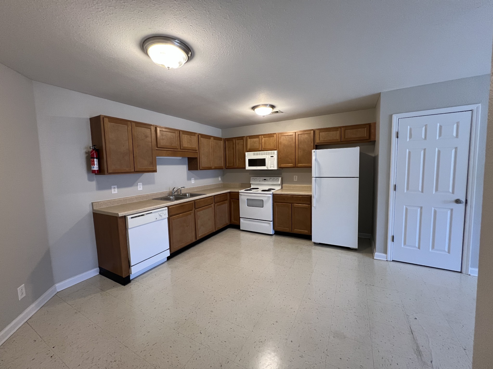 9103 Pembroke Oak Grove Road, Unit E Oak Grove, KY 42262 - Photo 7 of 19
