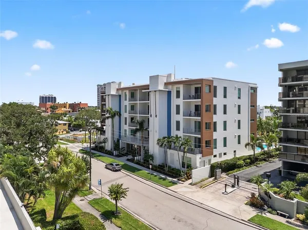 $1,525,000 | 711 South Palm Avenue, Unit 302, Sarasota, FL 34236