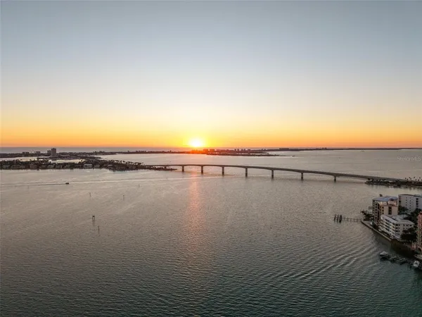 $1,525,000 | 711 South Palm Avenue, Unit 302, Sarasota, FL 34236