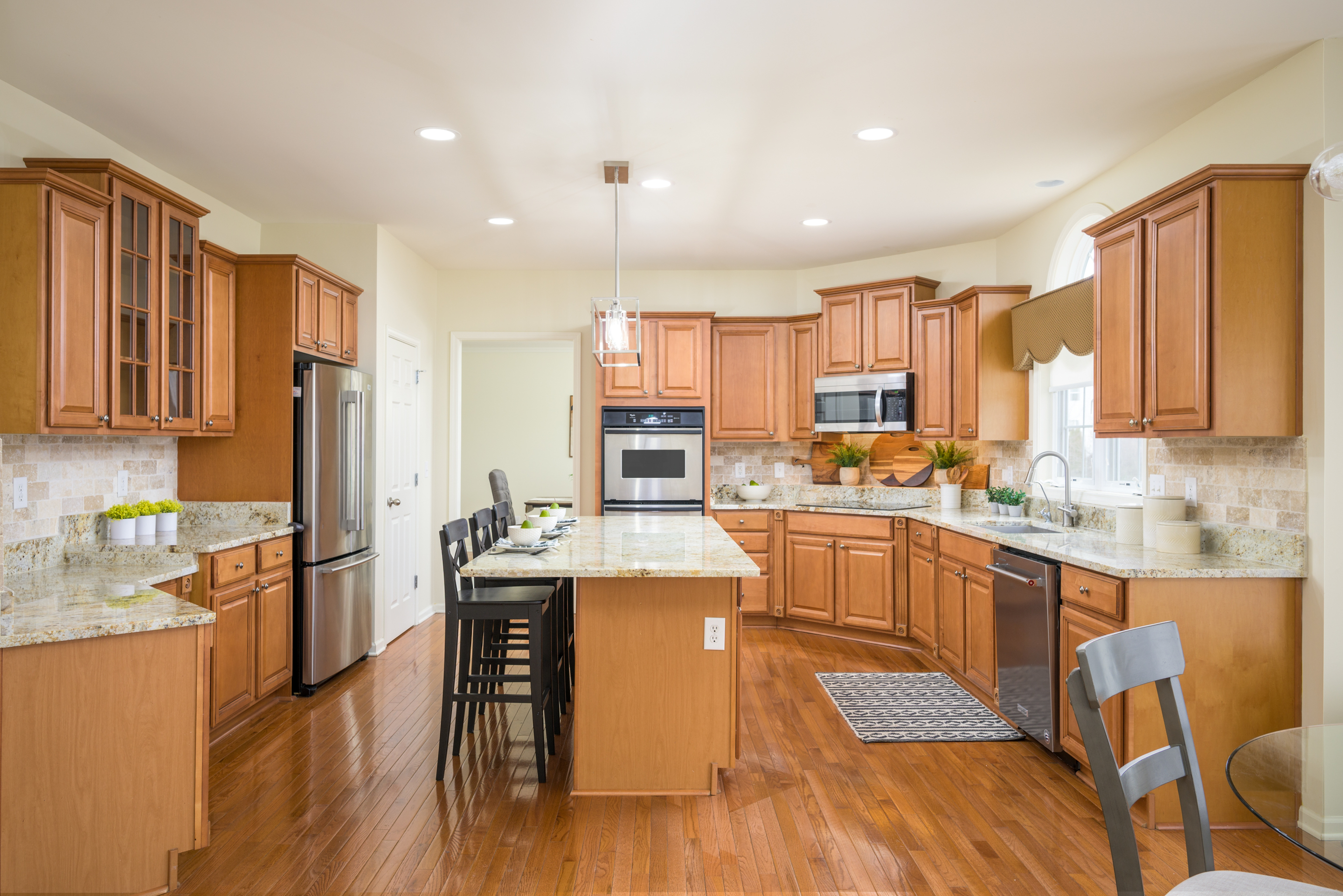 10580 Proposal Pointe Way Fishers, IN 46040 - Photo 14 of 38 Gallery Image 14