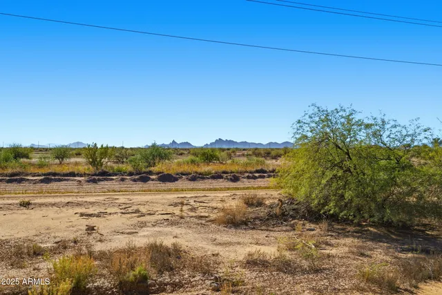 a house view with a outdoor space