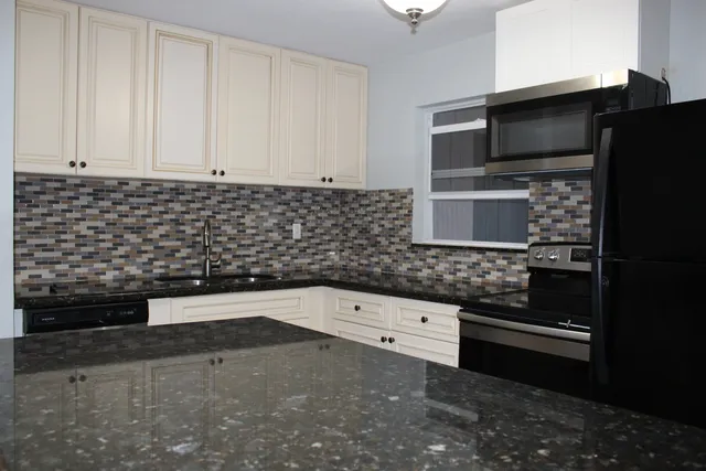 $2,650 | 921 Pine Terrace, Lake Worth Beach, FL 33460