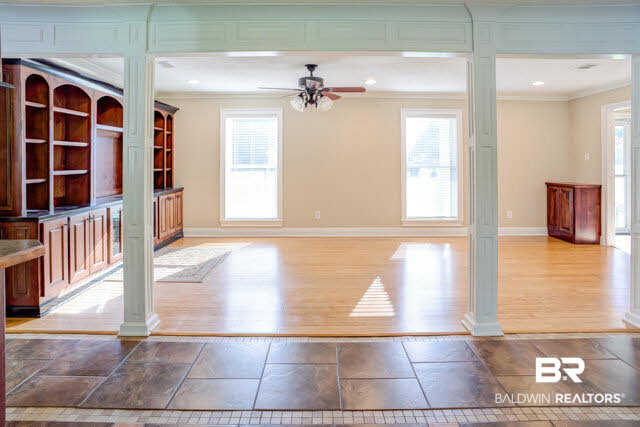 3311 Meadow Lane Mobile, AL 36618 - Photo 4 of 19