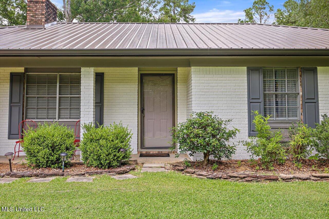 521 Oak Ridge Road Brandon, MS 39042 - Photo 3 of 34 04-521 Oak Ridge Rd