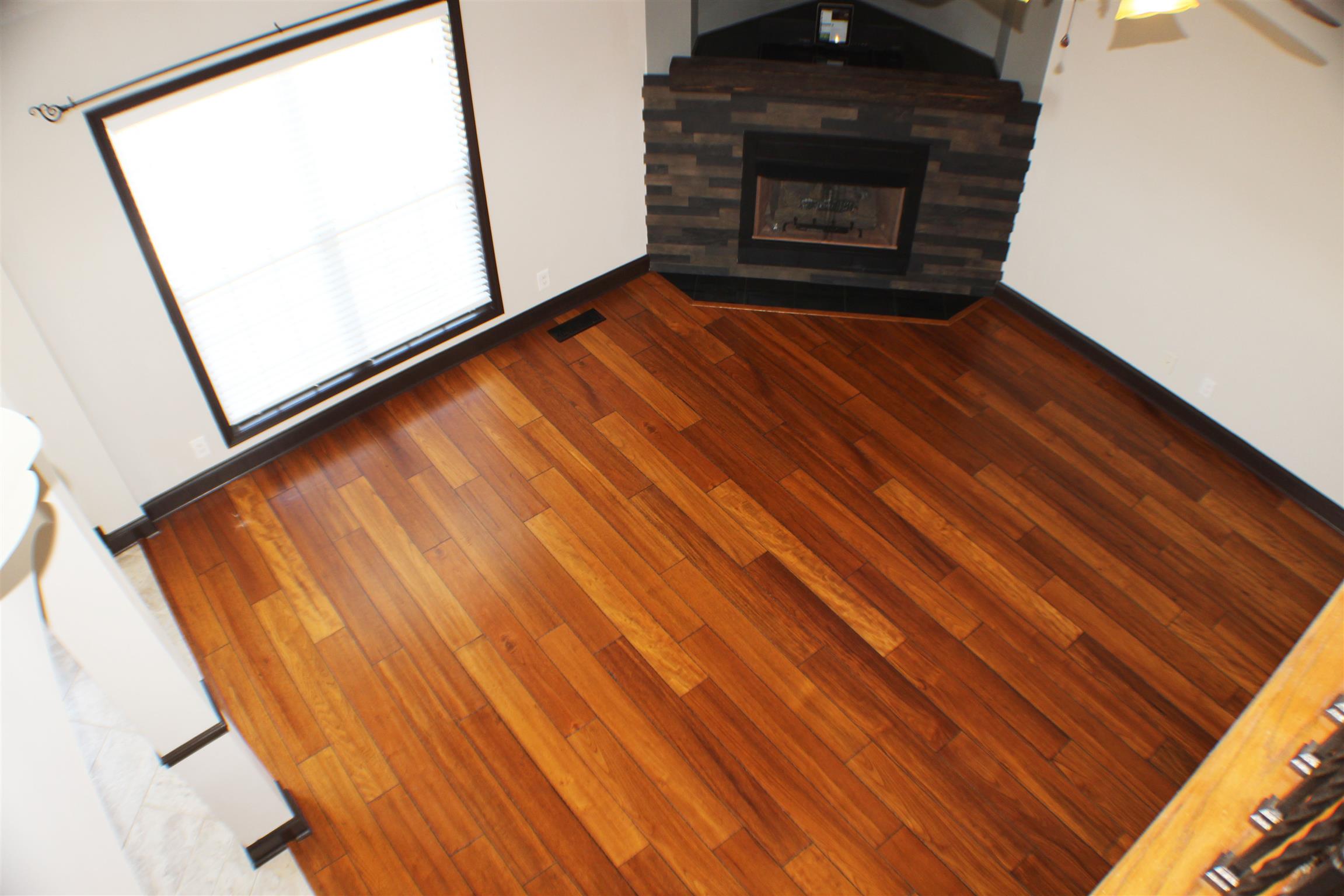 1481 Apache Way Clarksville, TN 37042 - Photo 11 of 30 Living room from balcony