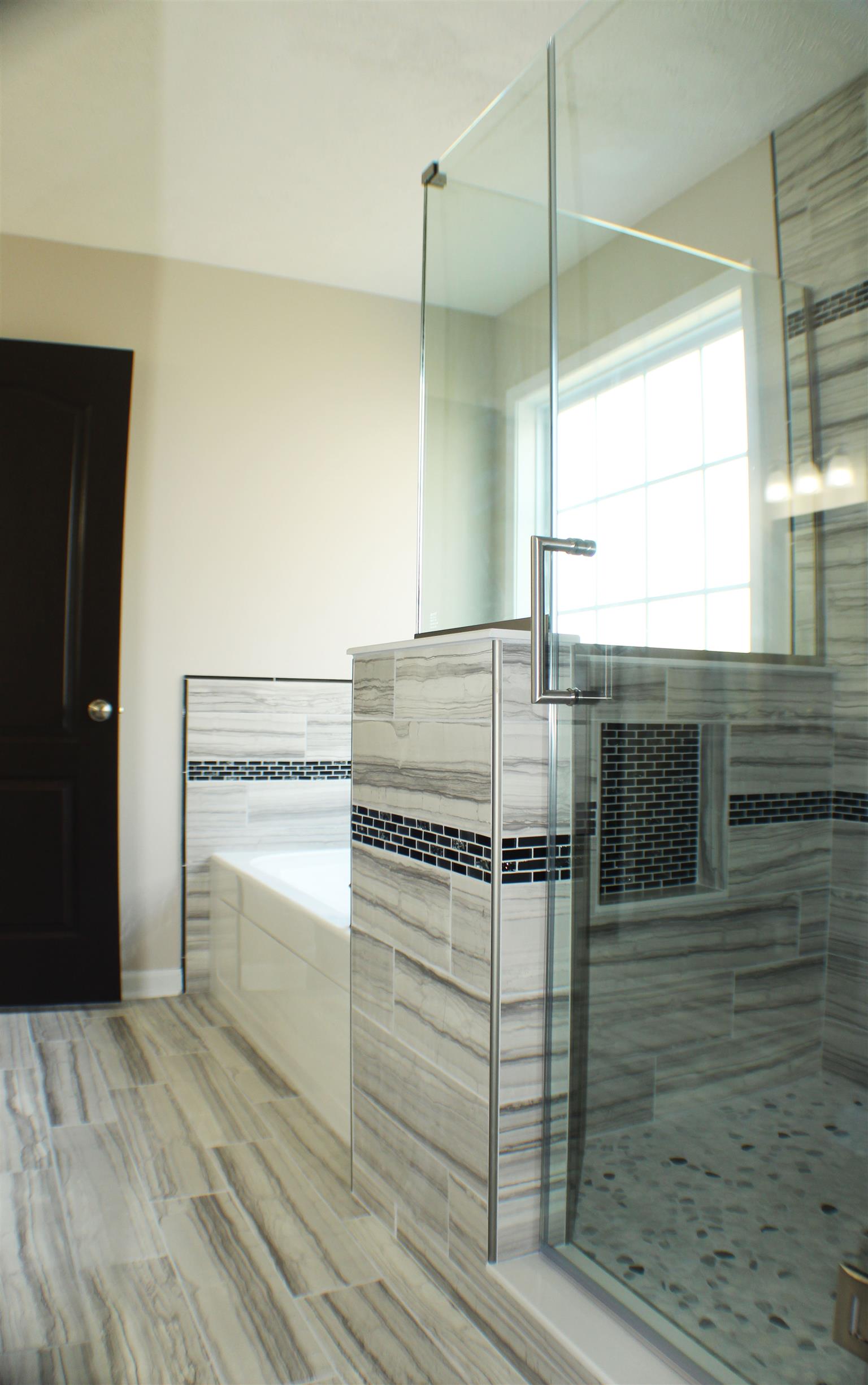 1481 Apache Way Clarksville, TN 37042 - Photo 18 of 30 Master bath