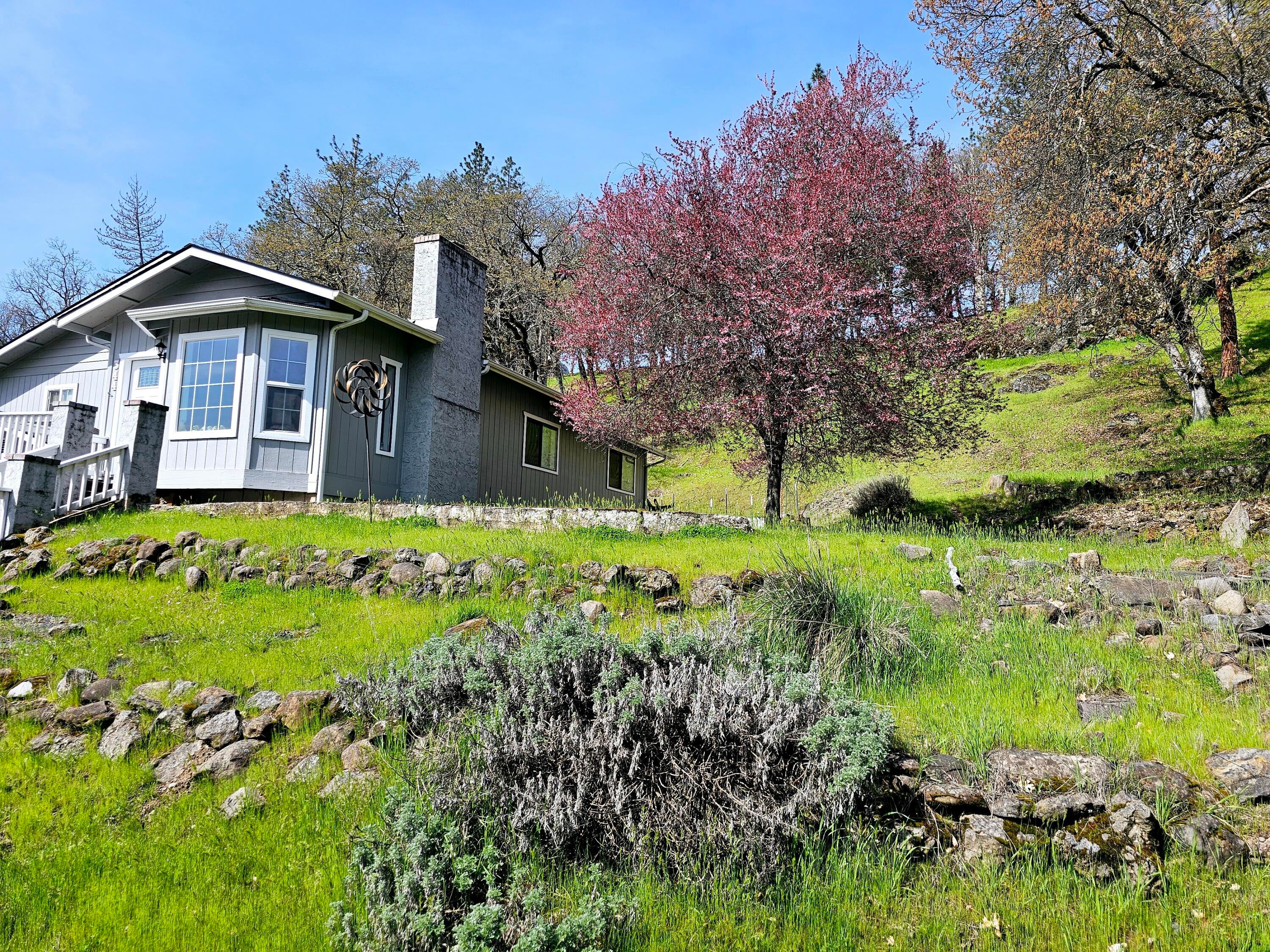 344 Rene Drive Shady Cove, OR 97539 - Photo 5 of 50 5
