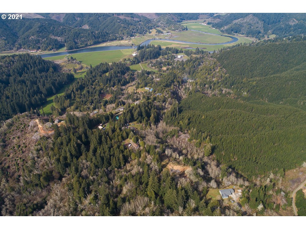 65887 Sunshine Road Coos Bay, OR 97420 - Photo 12 of 14 Gallery Image 12