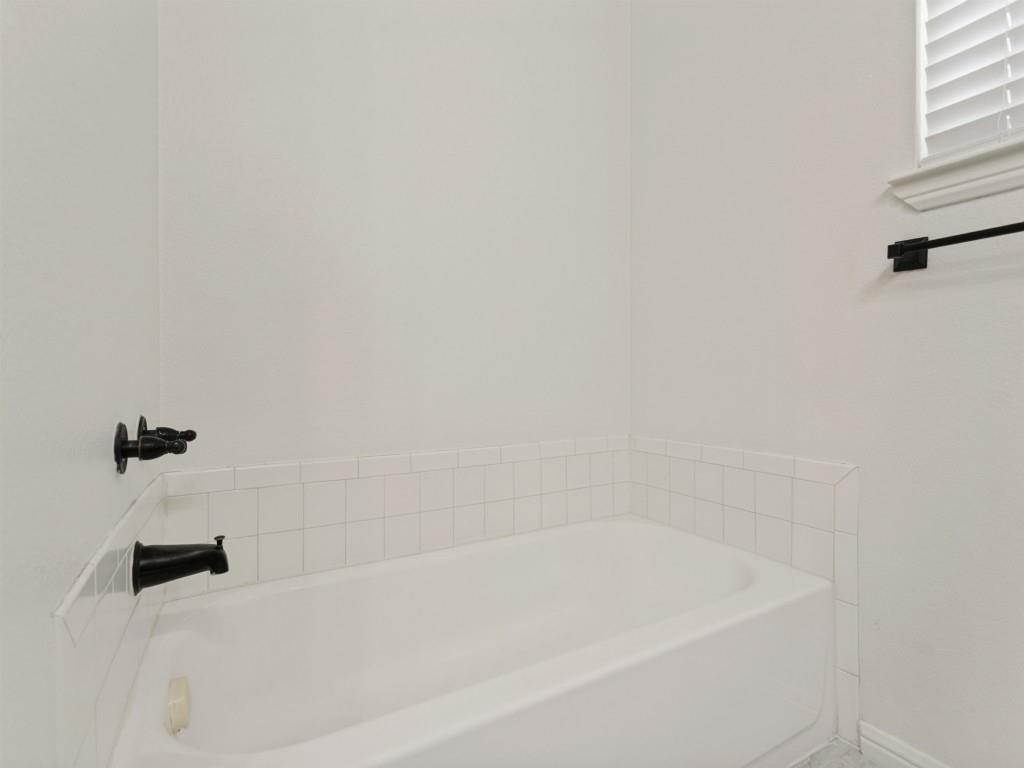 2512 Rugby Lane Denton, TX 76209 - Photo 20 of 25 Gallery Image 20