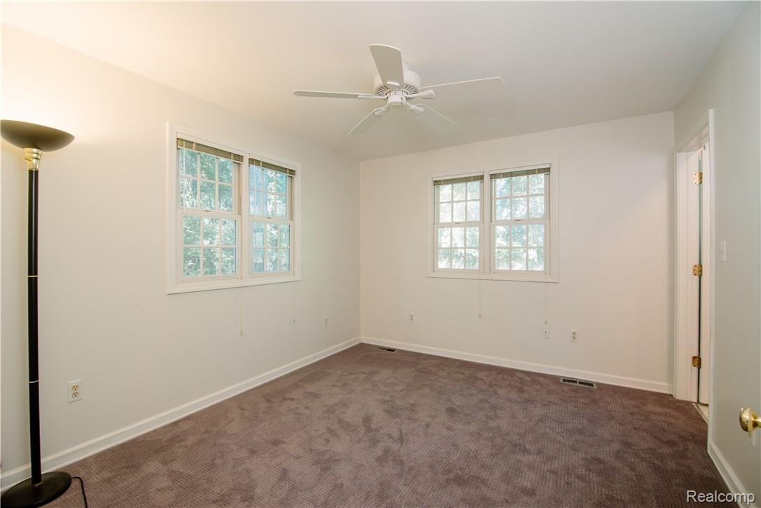 3309 Ormond Road White Lake, MI 48383 - Photo 21 of 27 3309 Ormond Listing Gary Omell-25.jpg