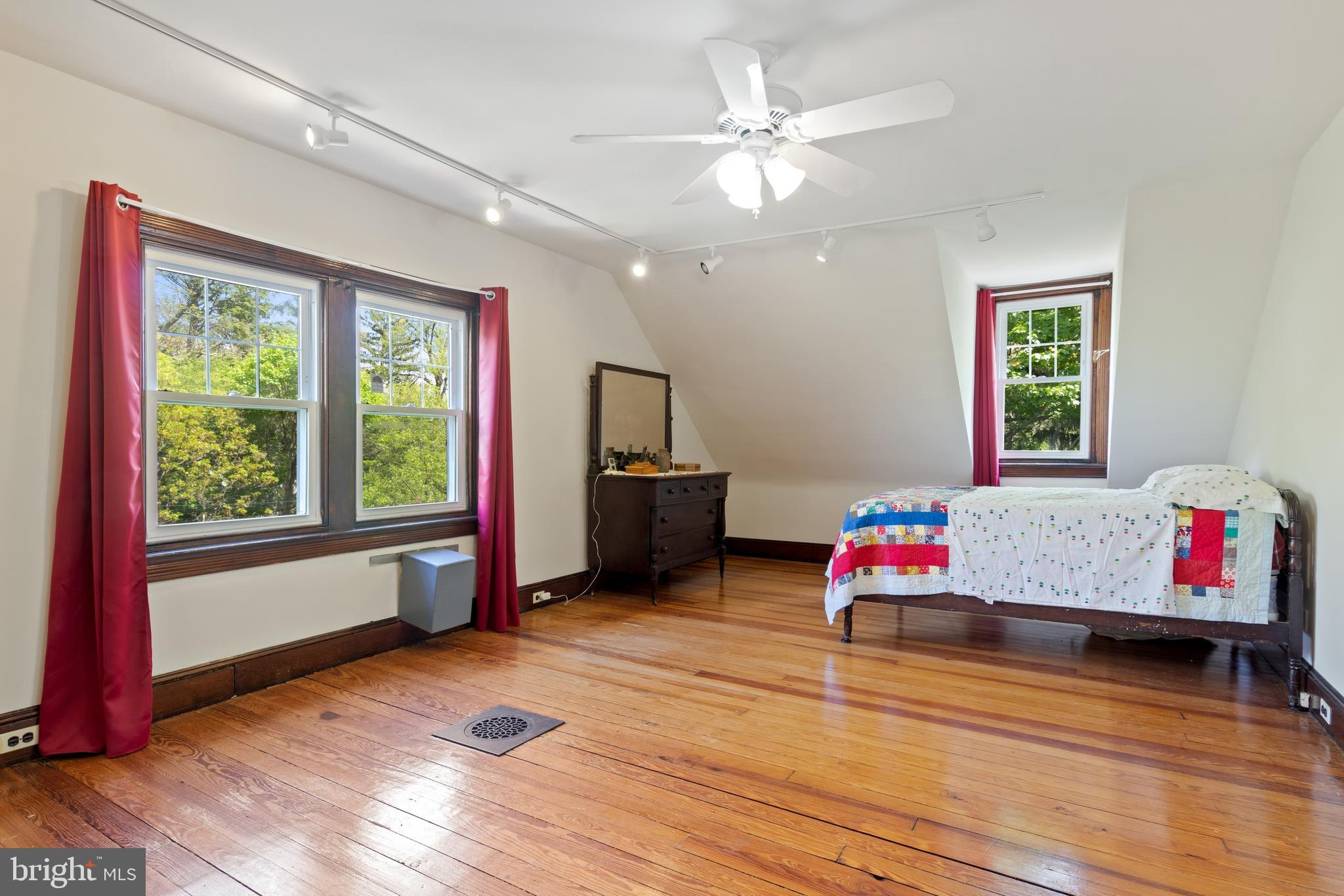 202 Deaver Road Wyncote, PA 19095 - Photo 35 of 51