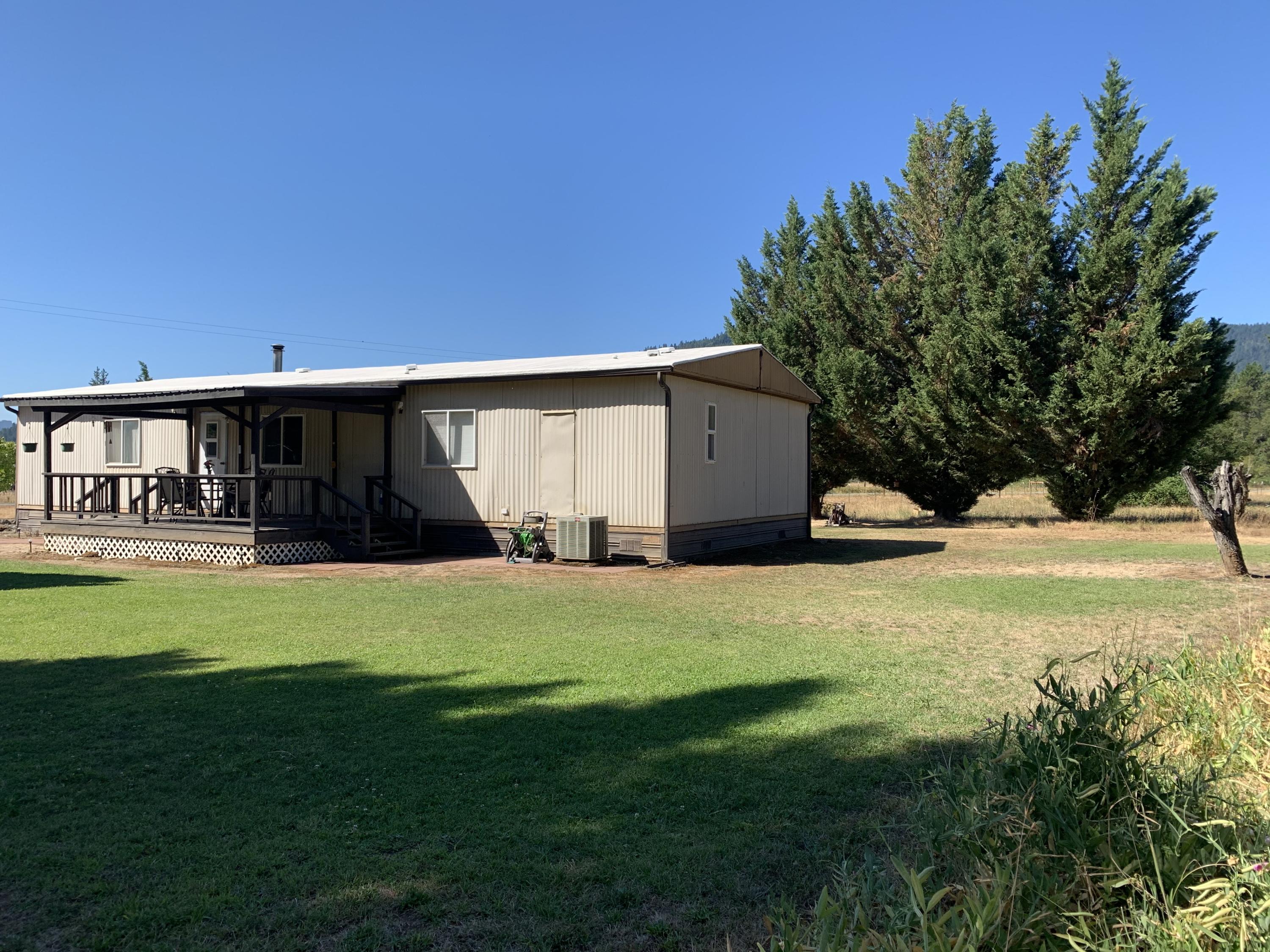 1661 Pine Grove Road Rogue River, OR 97537 - Photo 6 of 30 IMG-4430
