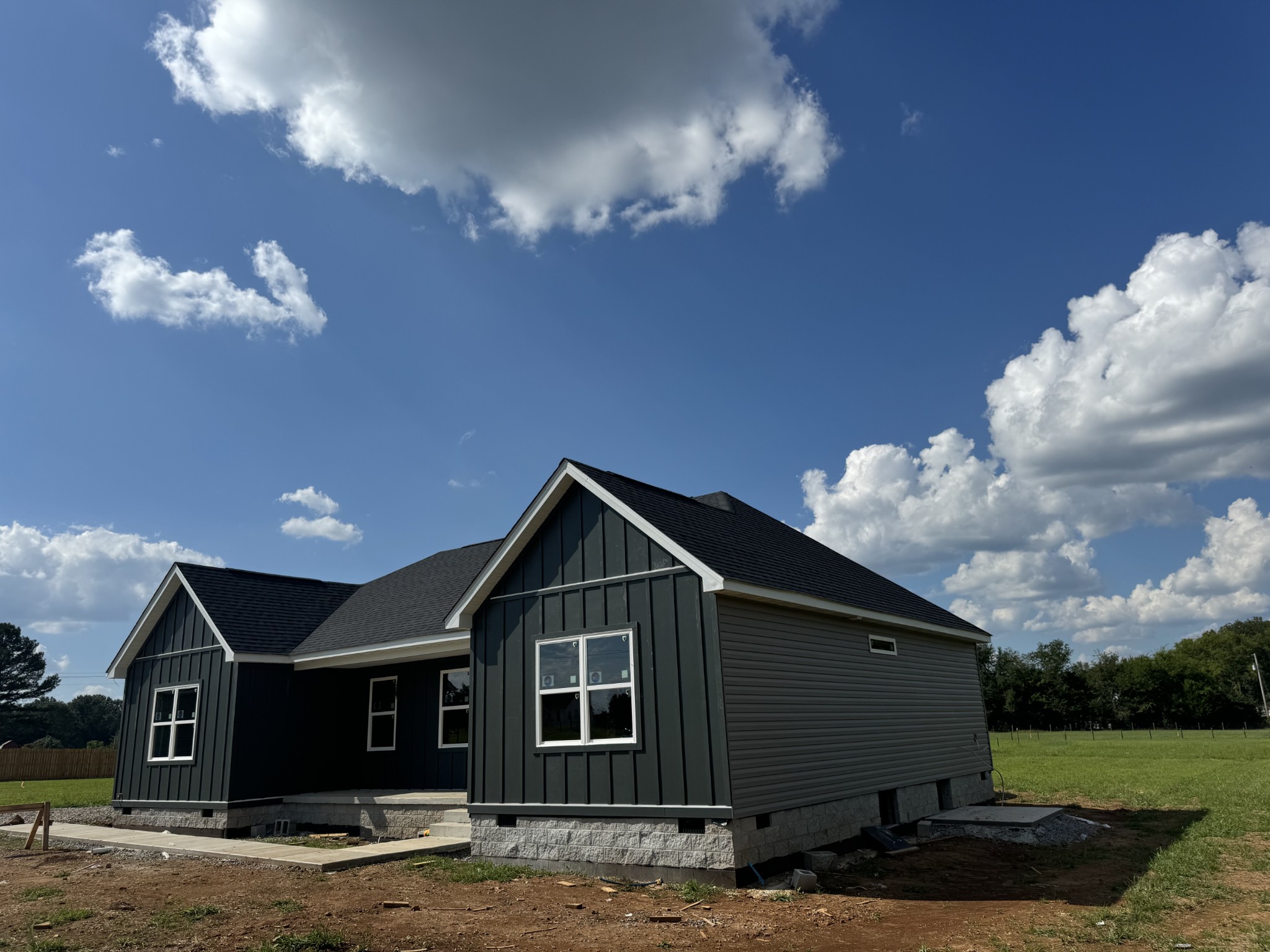 2108 Laws Hill Road Lewisburg, TN 37091 - Photo 2 of 29 a front view of a house