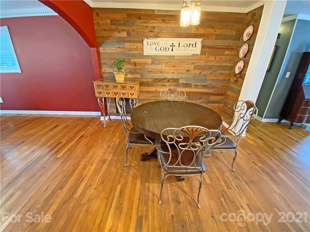 2370 Ralph L Road Hickory, NC 28602 - Photo 15 of 37 Gallery Image 15