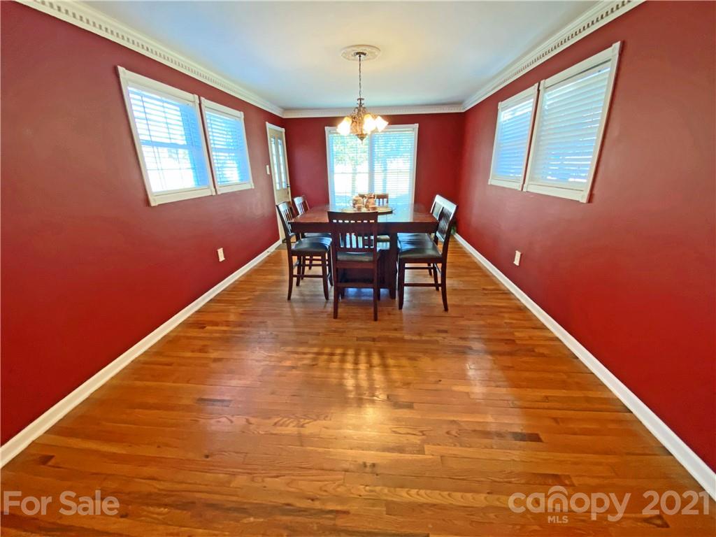 2370 Ralph L Road Hickory, NC 28602 - Photo 16 of 37 Gallery Image 16